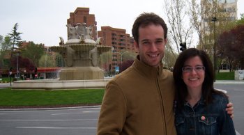 Mar y yo en la fuente de las ranas
